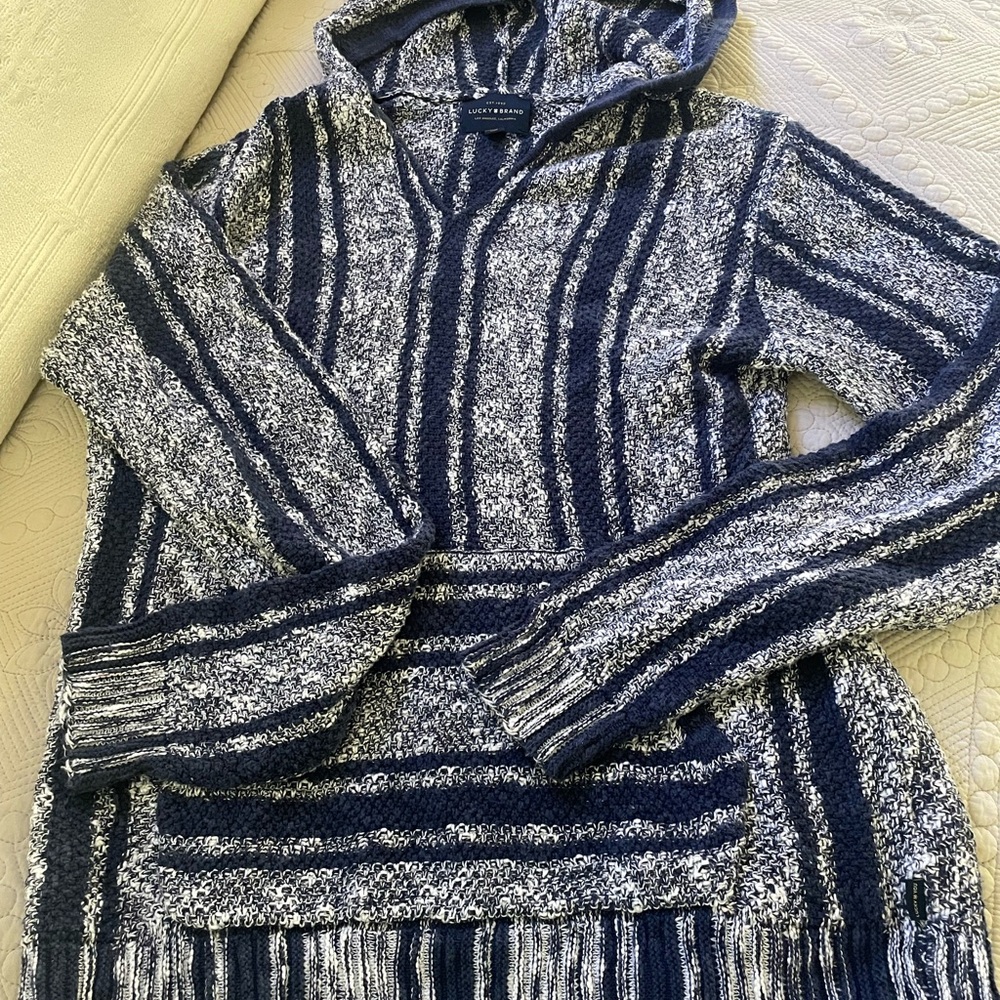Lucky Brand Navy and White Women's Sweater